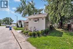 3 ROBIN CRESCENT | Windsor Ontario | Slide Image Three
