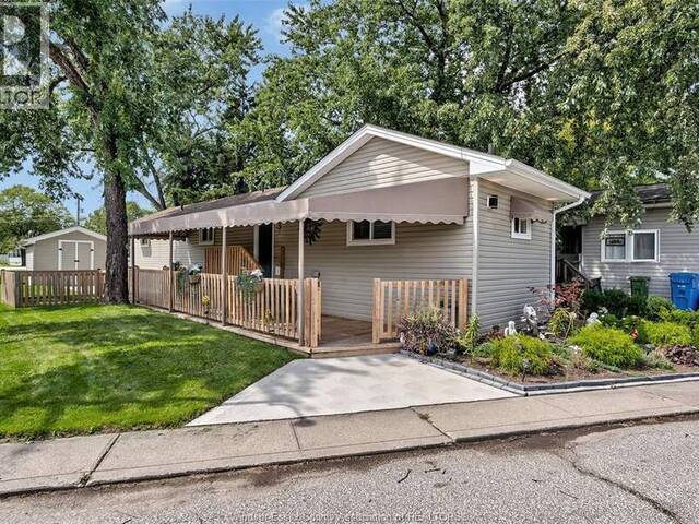 3 ROBIN CRESCENT Windsor Ontario, N8N 2R6 - Property For Sale