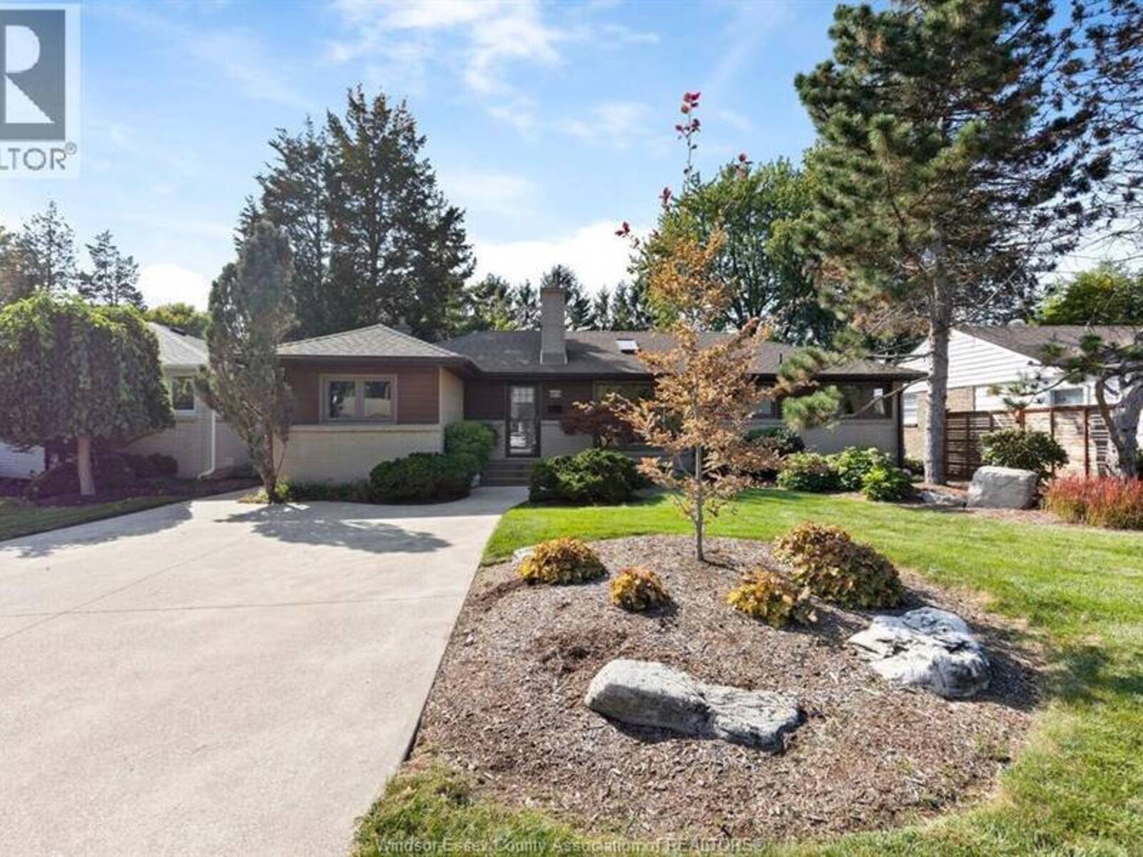 345 GRACE ROAD, Tecumseh, Ontario N8N 2G6