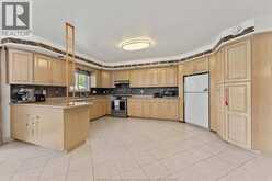 2705 LOMBARDY CRESCENT | LaSalle Ontario | Slide Image Twelve