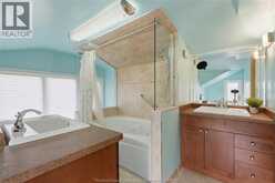 2574 BUCKINGHAM | Windsor Ontario | Slide Image Thirty-two
