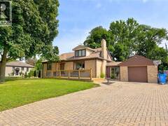 2574 BUCKINGHAM Windsor Ontario, N8T 2B6