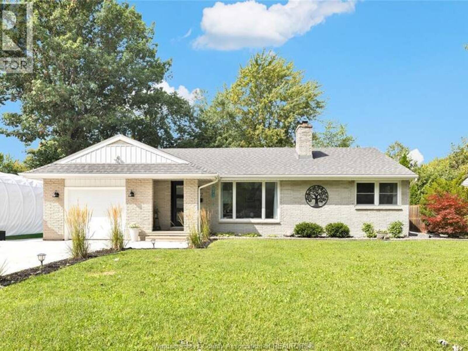 227 ST. MARKS, Tecumseh, Ontario N8N 2H6