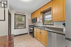 2618 ASKIN AVENUE | Windsor Ontario | Slide Image Twelve