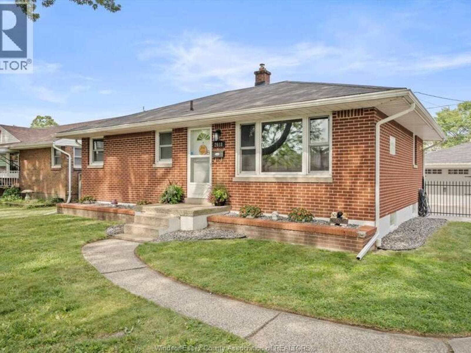 2618 ASKIN AVENUE, Windsor, Ontario N9E 3H7
