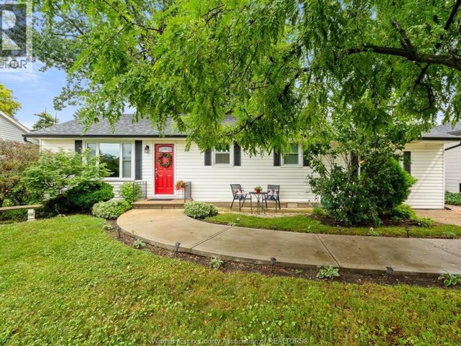 3274 Parkwood AVENUE, Windsor, Ontario N8W 2K8