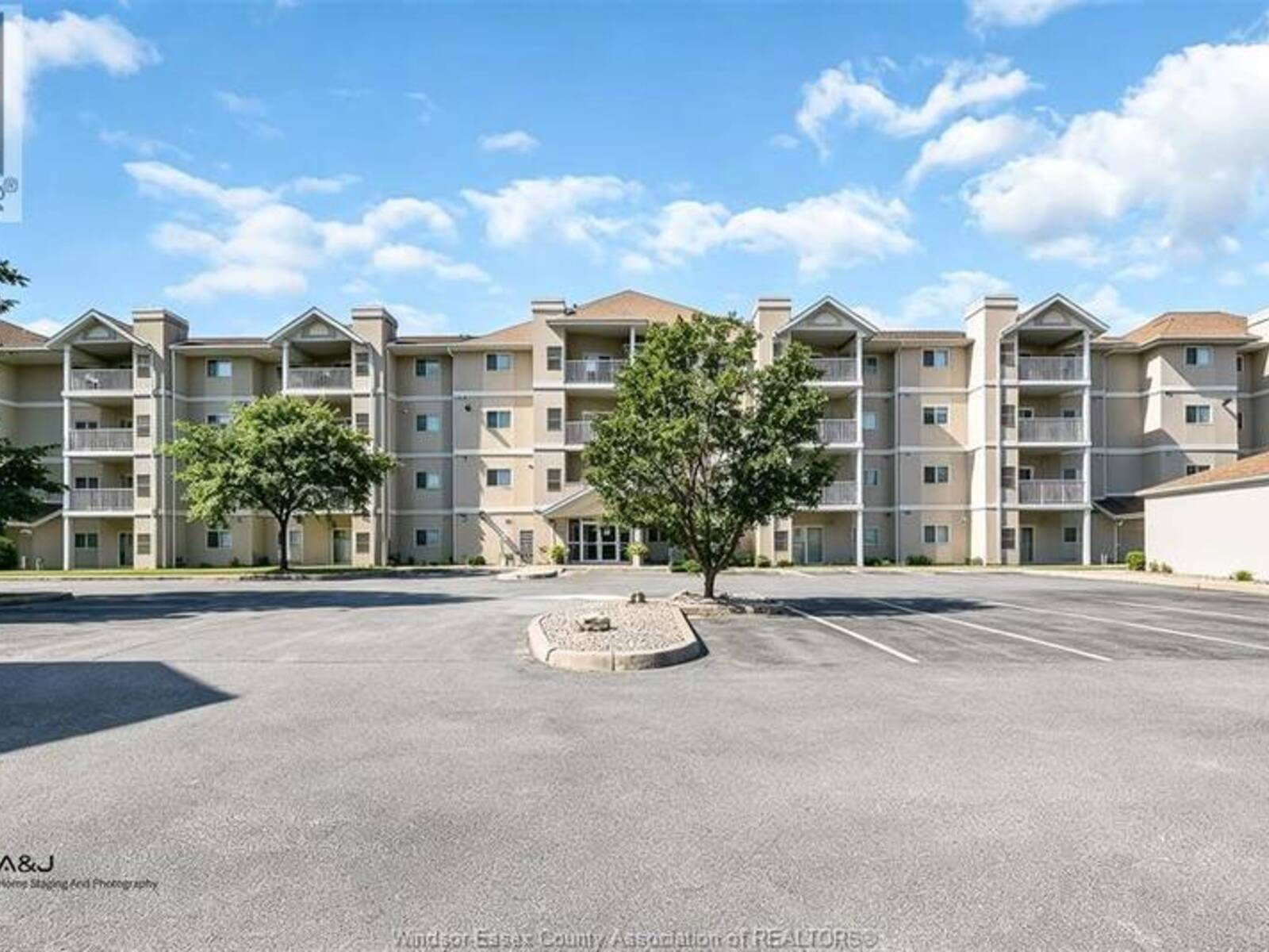 1655 GRAND MARAIS ROAD West Unit# 304, Windsor, Ontario N9E 4W4