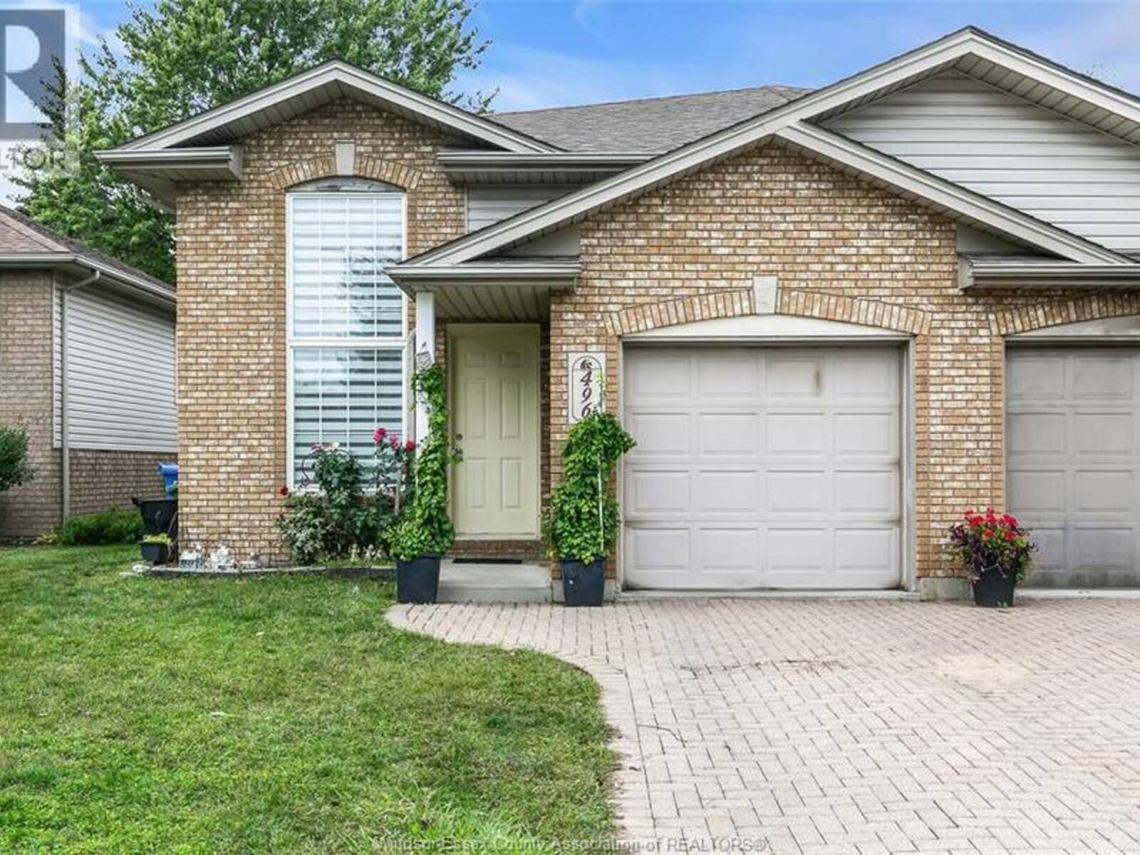 496 MERRILL AVENUE, LaSalle, Ontario N9J 3N7