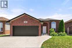 1068 THUNDERBAY AVENUE | Windsor Ontario | Slide Image One