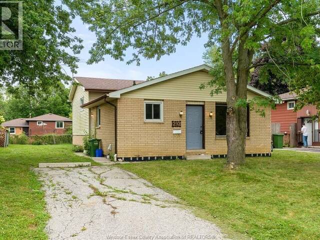 292 KELLY ST Essex Ontario, N8M 1V3 - 3 Bedrooms Home For Sale