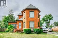 48 CLARK STREET West | Leamington Ontario | Slide Image Four