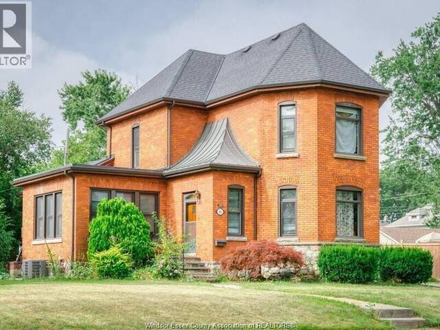 48 CLARK STREET West Leamington Ontario, N8H 1E7 - 4 Bedrooms Home For Sale