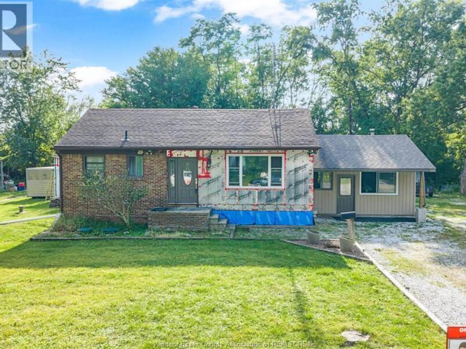 2125 Betts, Windsor, Ontario N9B 3P5
