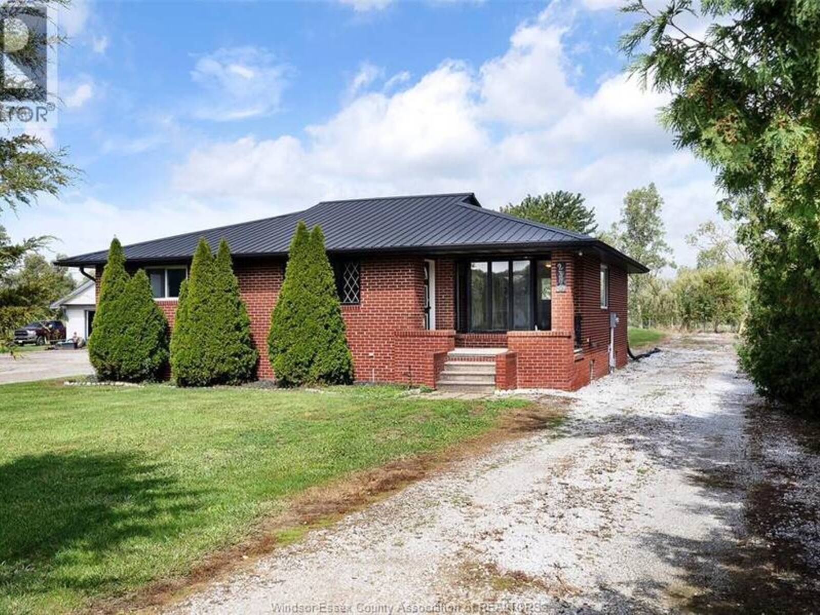 2300 COUNTY RD 12, Essex, Ontario N8M 2X6