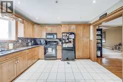 219 INSHES | Chatham Ontario | Slide Image Nine