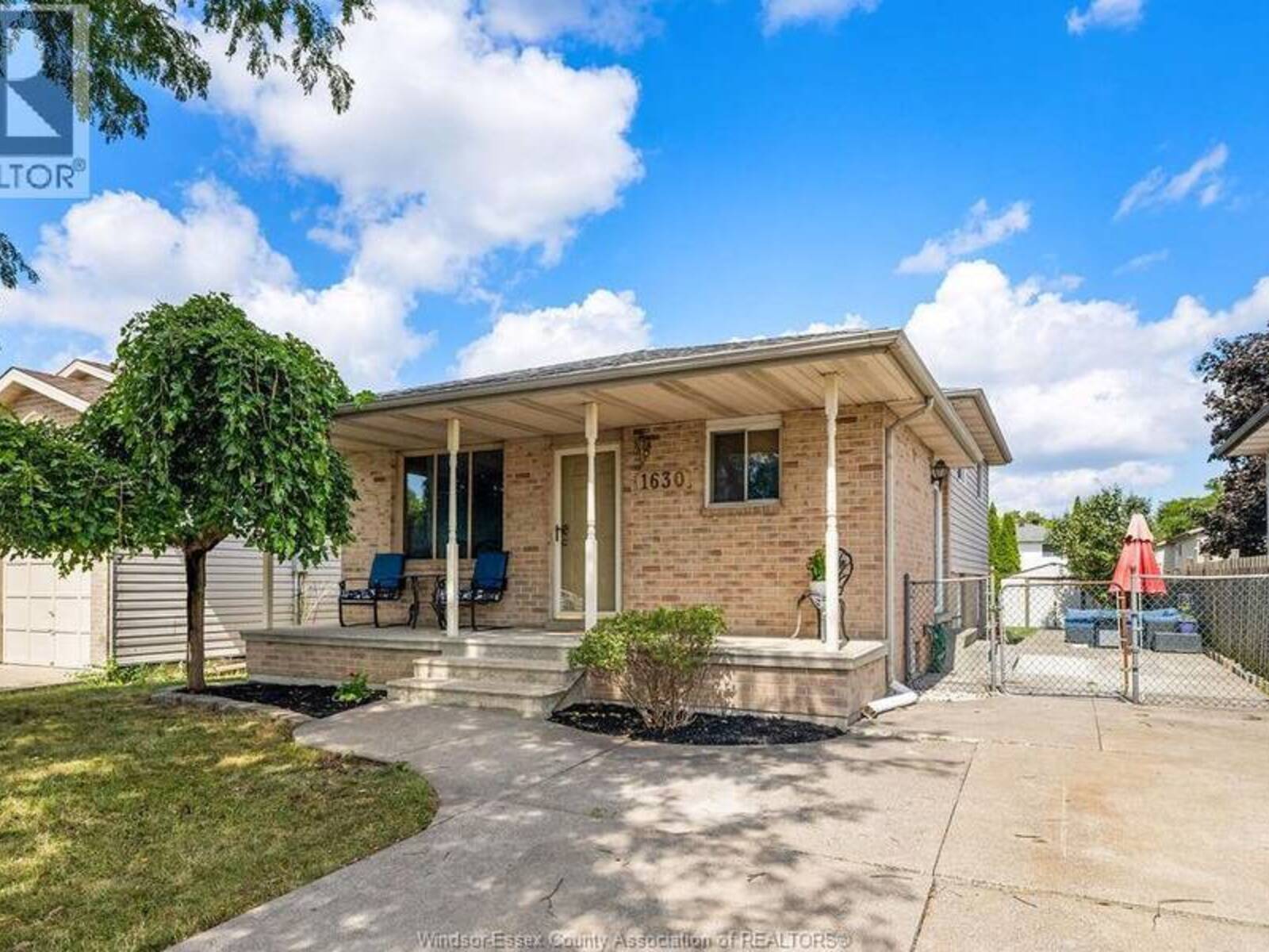 1630 BLUE SPRING, Windsor, Ontario N8W 5L2