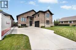 3838 RONALD AVE | Windsor Ontario | Slide Image Three