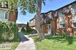 6410 THORNBERRY CRESCENT | Windsor Ontario | Slide Image Three