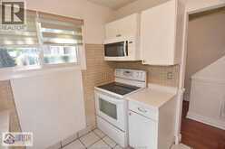 6410 THORNBERRY CRESCENT | Windsor Ontario | Slide Image Nine