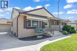 3302 WOODLAWN AVENUE | Windsor Ontario | Slide Image Six