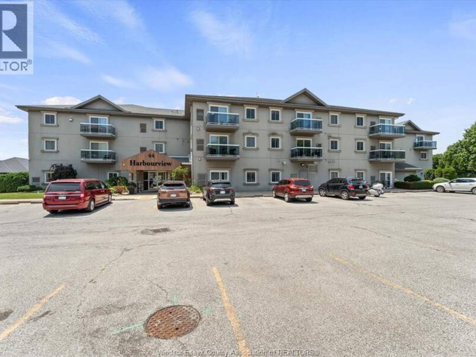 44 ROBSON ROAD Unit# 106, Leamington, Ontario N8H 5E4
