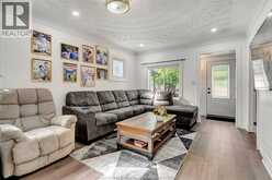 842 Ford BOULEVARD | Windsor Ontario | Slide Image Six