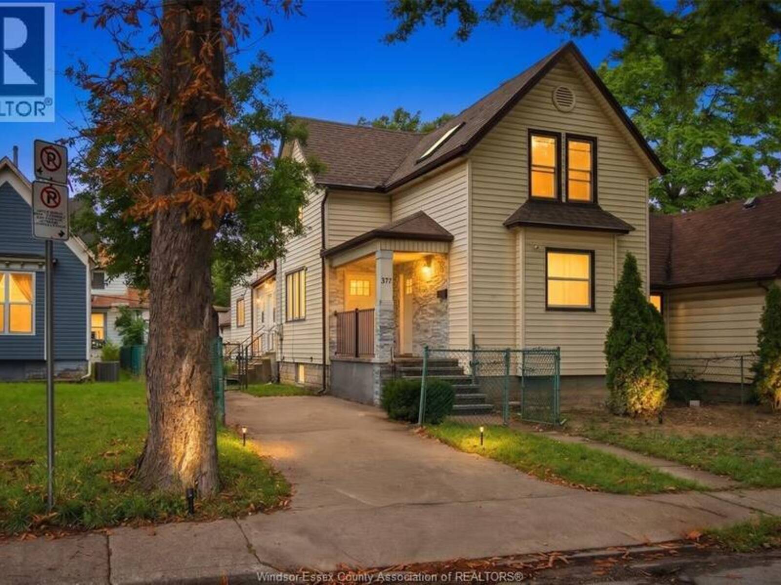 377 PARENT, Windsor, Ontario N9A 2B7