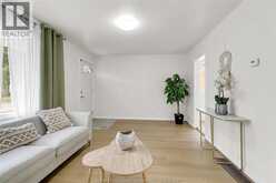 980 PARTINGTON AVENUE | Windsor Ontario | Slide Image Nine