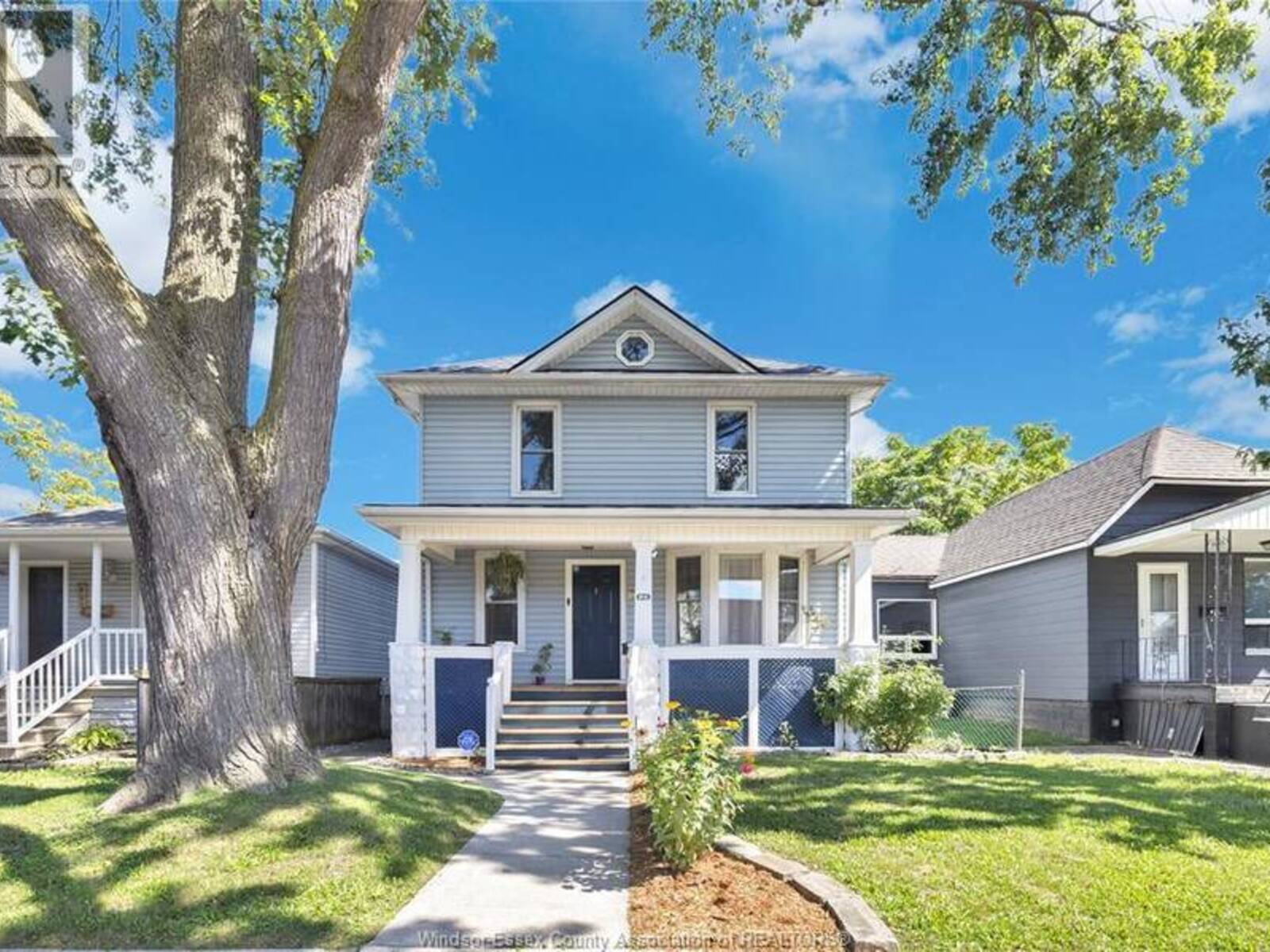 916 WINDSOR AVENUE, Windsor, Ontario N9A 1K2