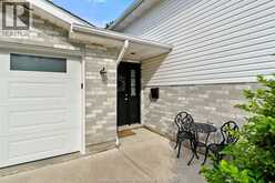 855 LAWNDALE AVENUE | Kingsville Ontario | Slide Image Four