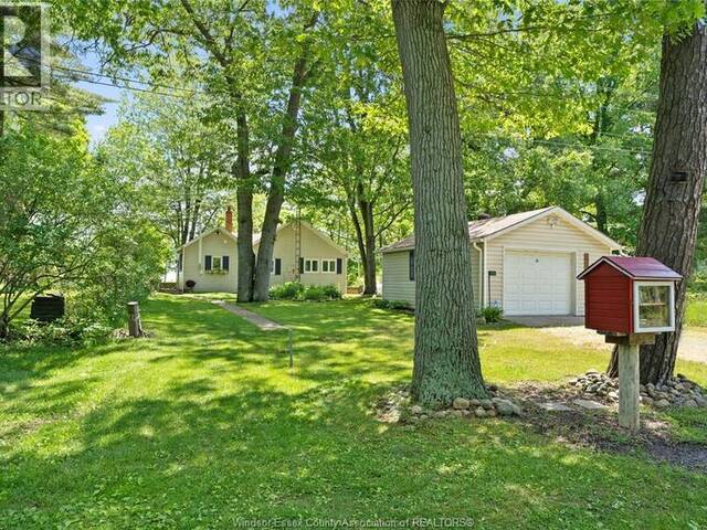 17520 Lakeshore ROAD Chatham-Kent Ontario, N0P 1X0 - 2 Bedrooms Waterfront Home For sale