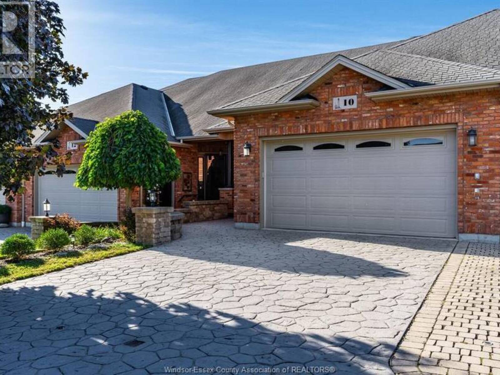 10 Babkirk LANE, Leamington, Ontario N8H 0A1
