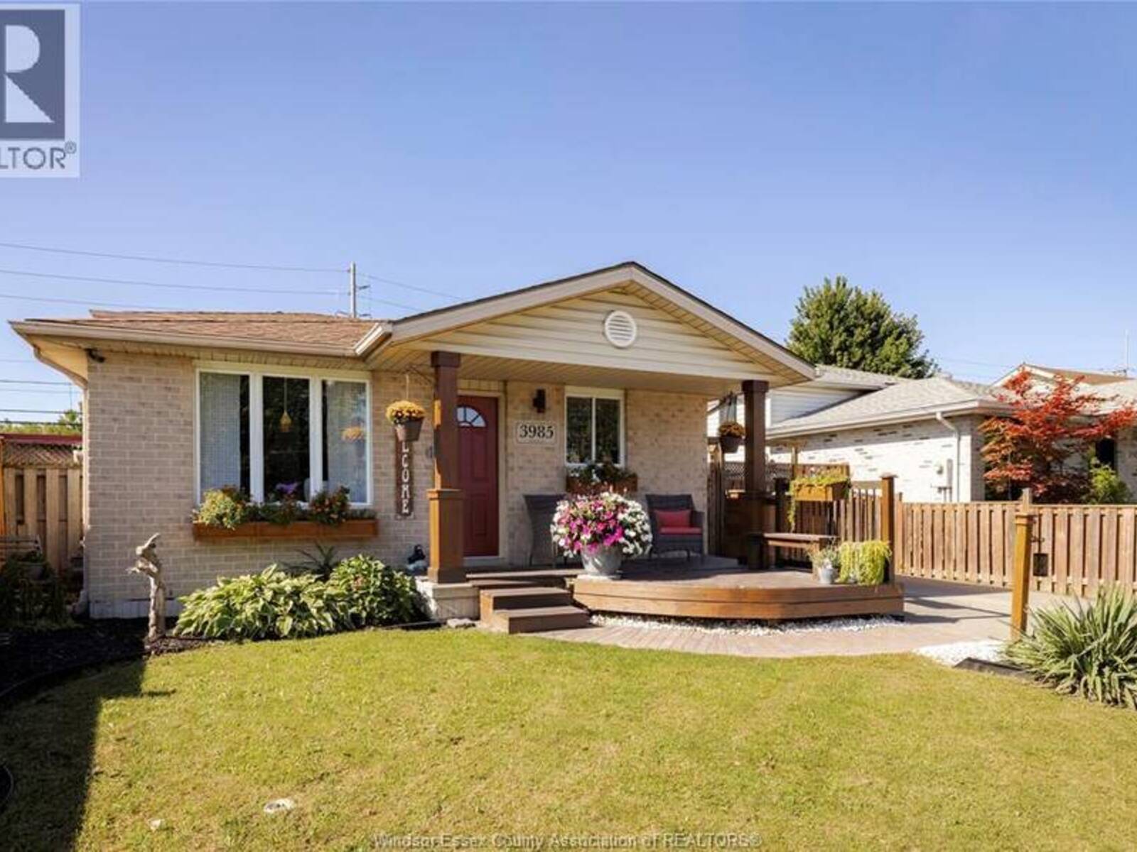 3985 ACORN CRESCENT, Windsor, Ontario N8W 5R2
