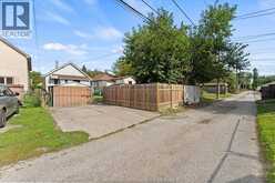 1535 MOY AVENUE | Windsor Ontario | Slide Image Thirty-five