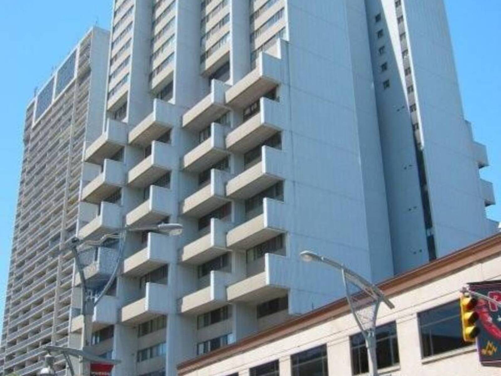 380 PELISSIER STREET Unit# 1805, Windsor, Ontario N9A 6V7