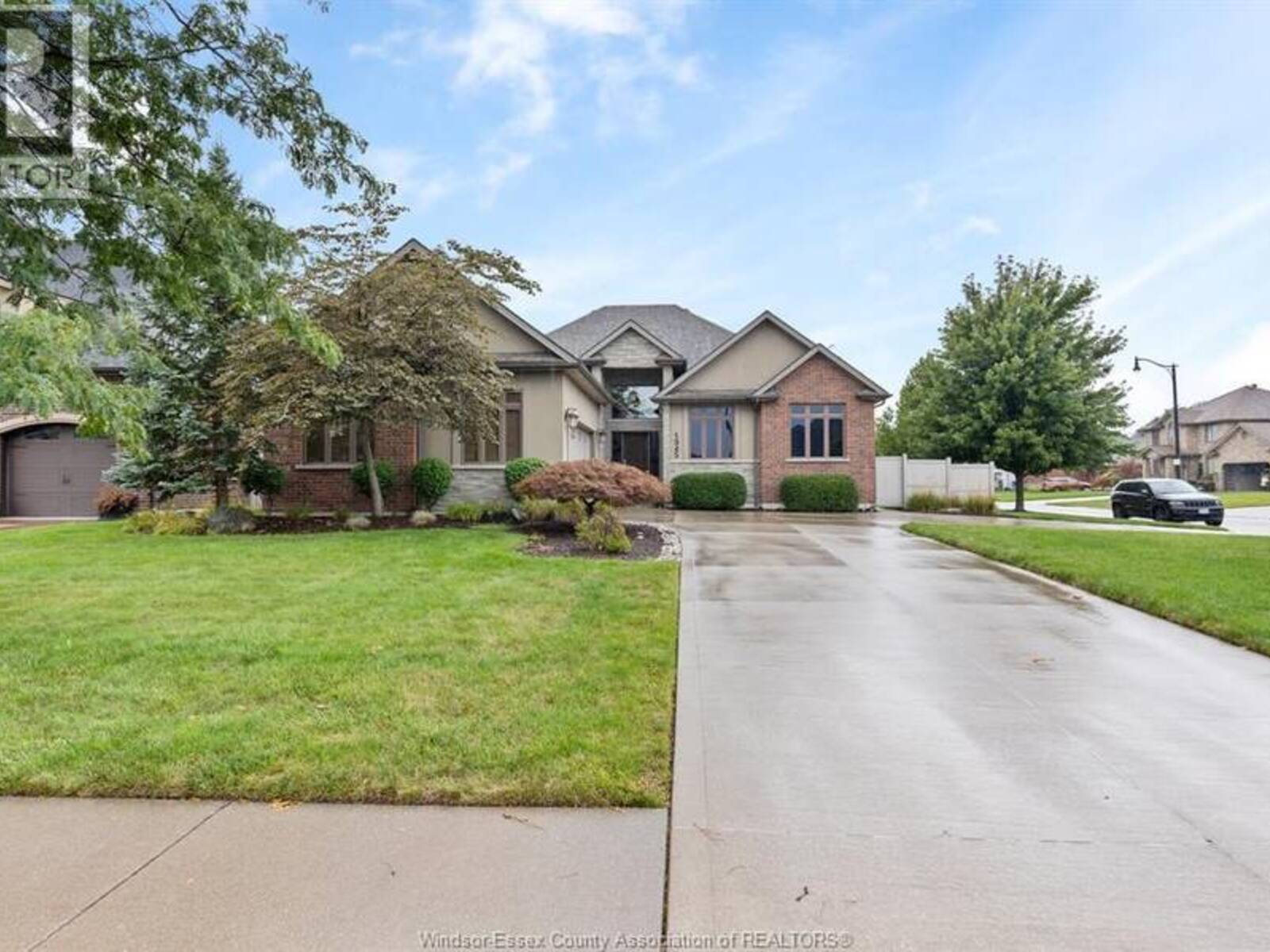 1945 CANDLEWOOD, Tecumseh, Ontario N9K 1B5