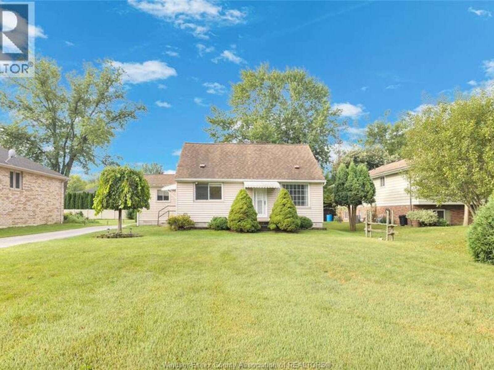 1262 REAUME ROAD, LaSalle, Ontario N9J 1C1