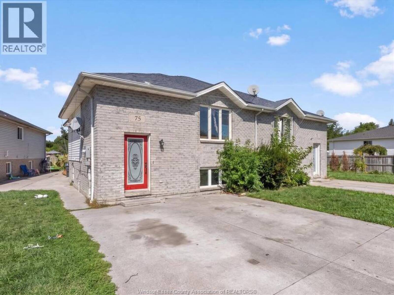 75 SUTTON, Leamington, Ontario N8H 5E9