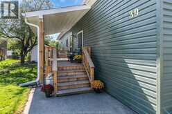 39 WILDER South | Windsor Ontario | Slide Image Two