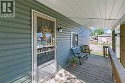 39 WILDER South | Windsor Ontario | Slide Image Four