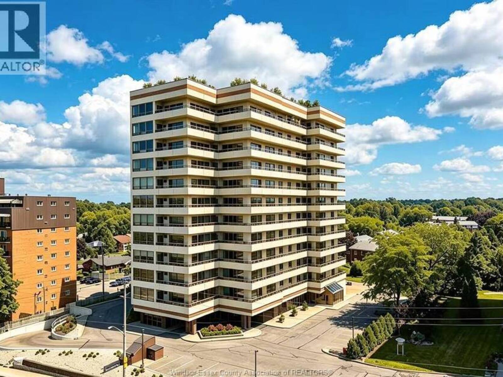 5151 RIVERSIDE DRIVE East Unit# 304, Windsor, Ontario N8S 4R5