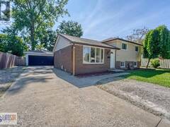 243 HAWTHORN Amherstburg Ontario, N9V 1R9