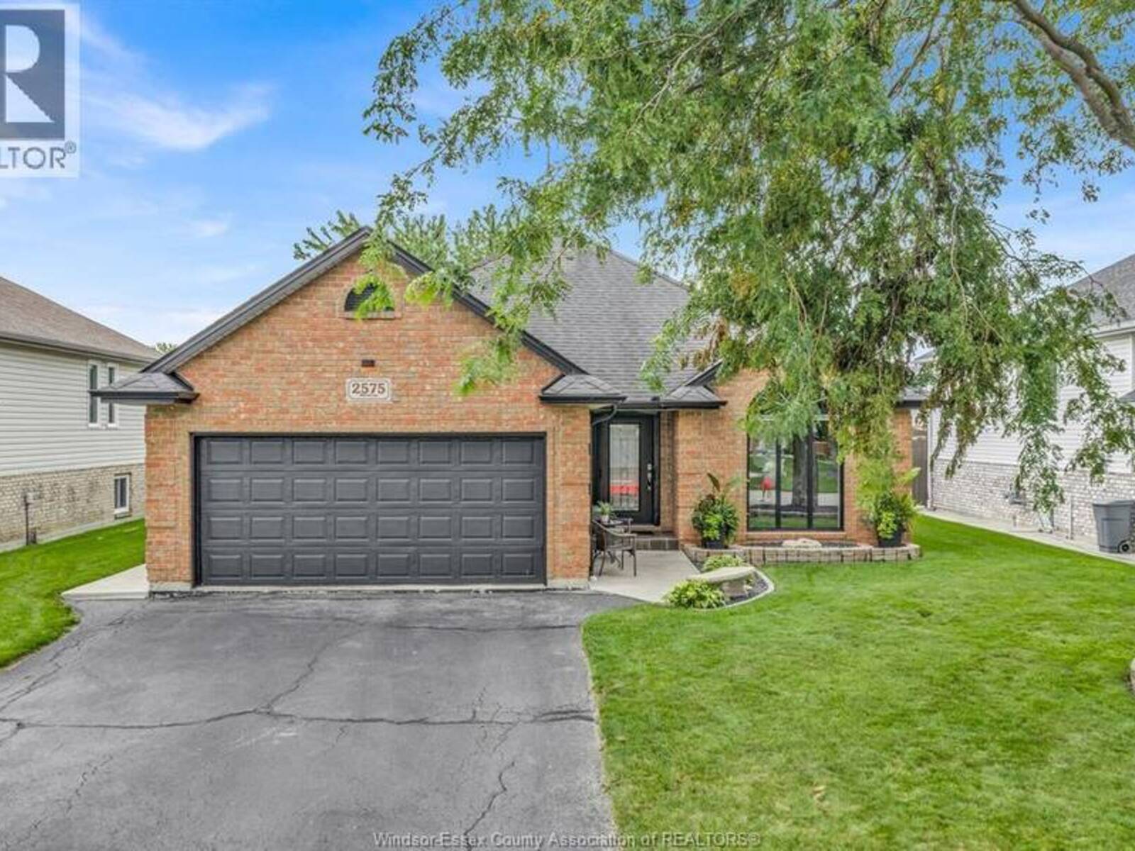 2575 WILDBERRY, Tecumseh, Ontario N9K 1C2