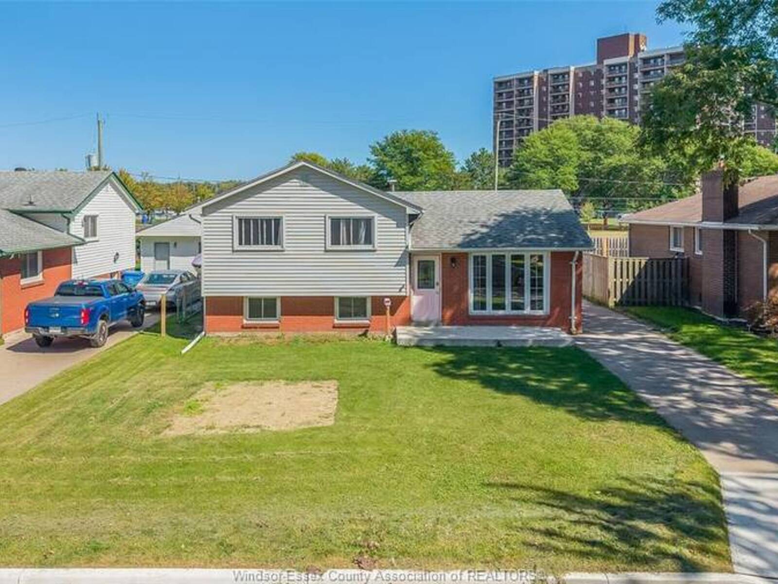 368 CARLING CRESCENT, Windsor, Ontario N8S 3X8