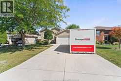 584 PETTYPIECE DRIVE | Amherstburg Ontario | Slide Image Four