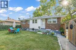 3226 WOODLAWN AVENUE | Windsor Ontario | Slide Image Three