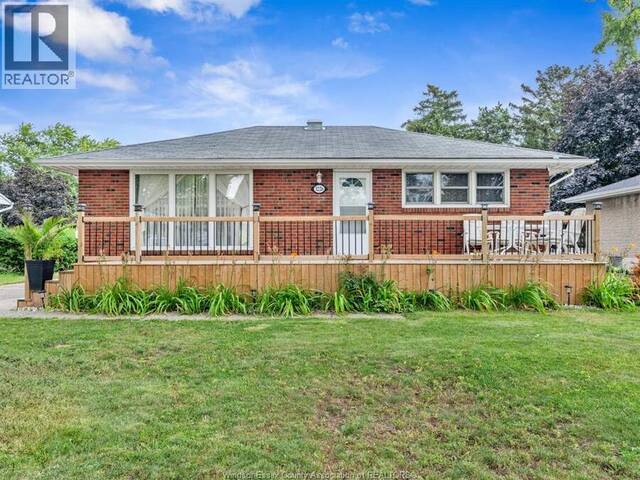 3226 WOODLAWN AVENUE Windsor Ontario, N8W 2J2 - 5 Bedrooms Home For Sale