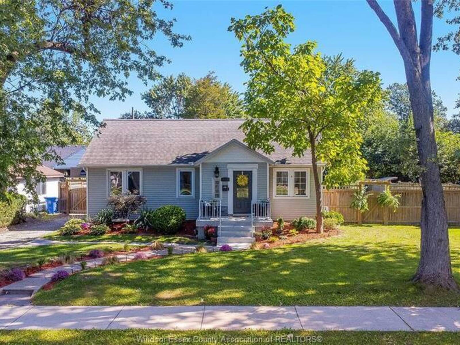 2484 WESTMINSTER BOULEVARD, Windsor, Ontario N8T 1Y1