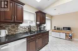 2085 EDGEMORE | LaSalle Ontario | Slide Image Fourteen