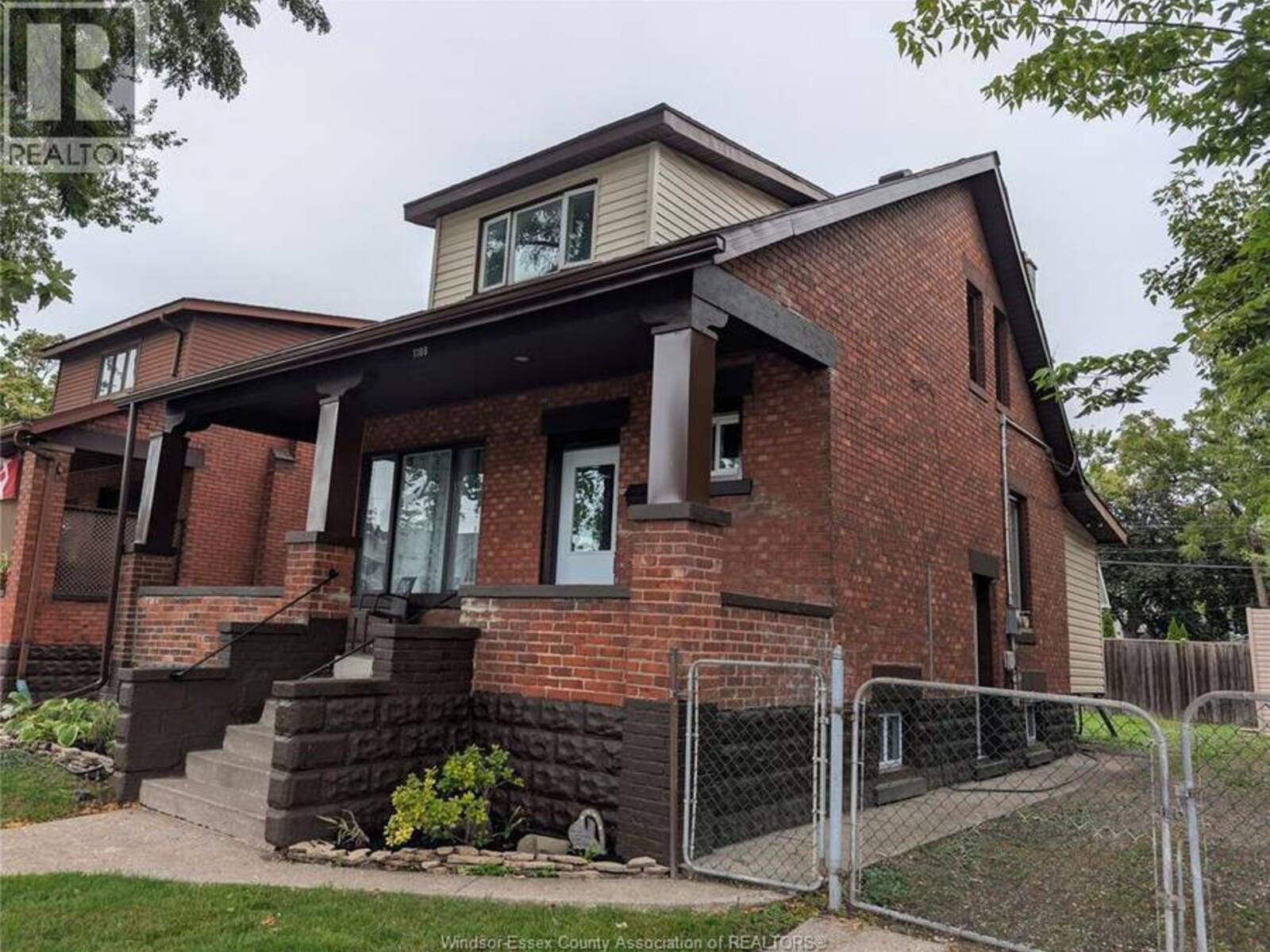 1108 DOUGALL AVENUE, Windsor, Ontario N9R 4R7